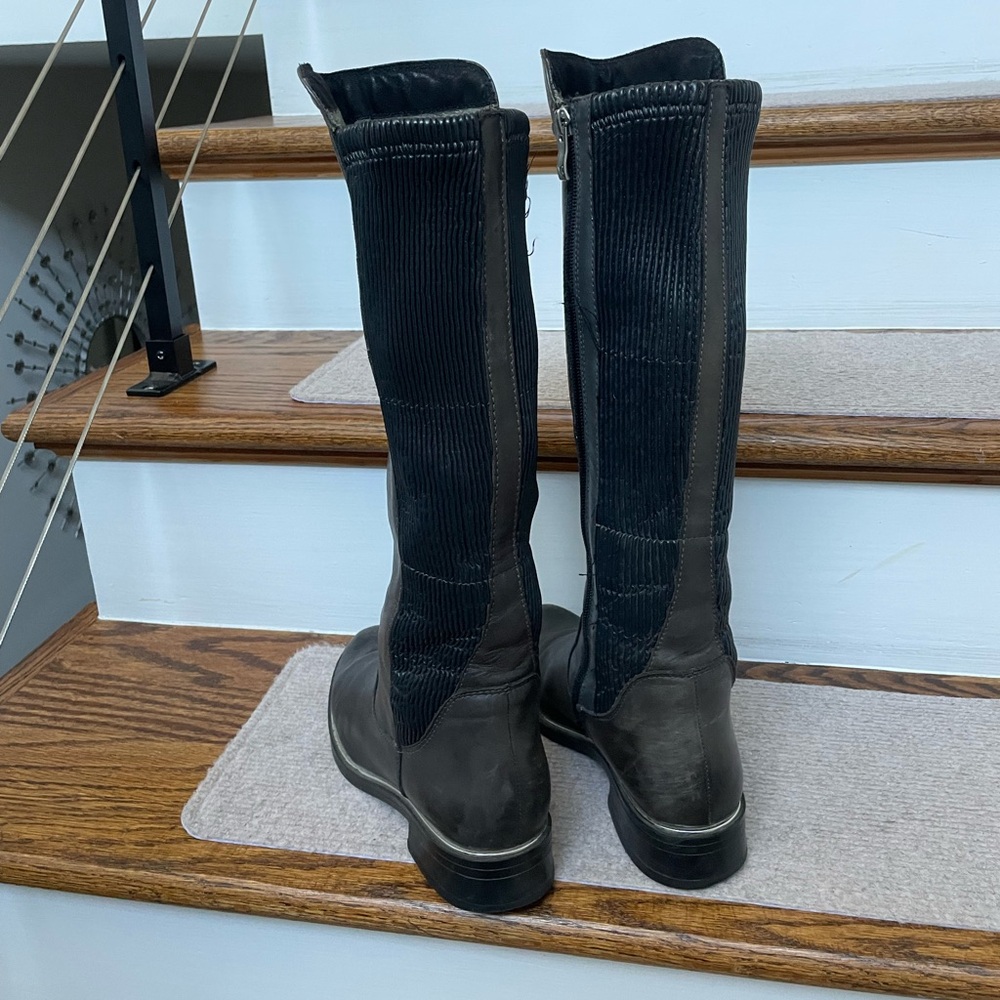 Caprice Stylish Black and Brown Boots - Picture 3 of 17